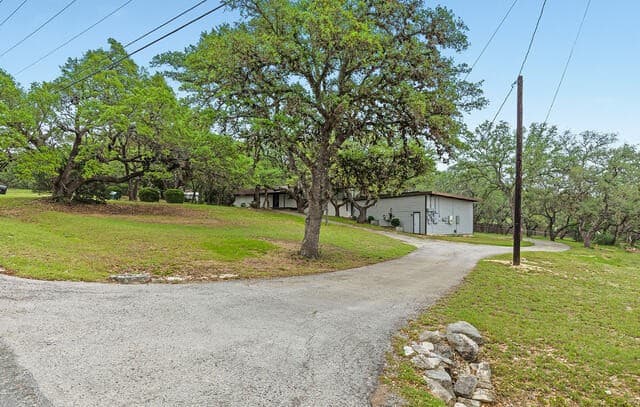 4-bedroom rental at 10116 Dos Cerros in Boerne, TX — photo 3