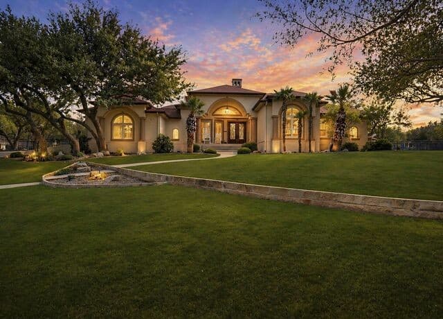 4-bedroom rental at 133 Windstone in Spring Branch, TX — photo 1