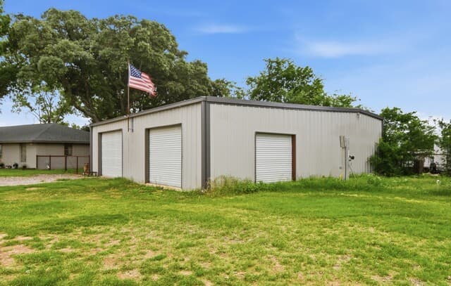 3-bedroom rental at 1195 Fm 471 N in Castroville, TX — photo 4