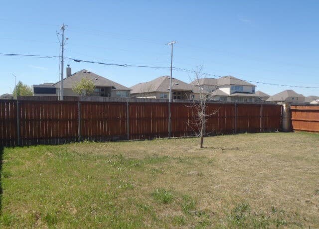 4-bedroom rental at 5009 Arrow Rdg in Marion, TX — photo 5