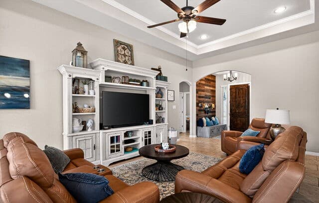 Home for sale at 15512 Albrecht Ln in Selma, TX — photo 2