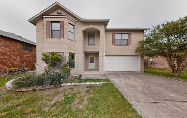 Home for sale at 1652 Willow Top Dr in Schertz, TX — photo 2