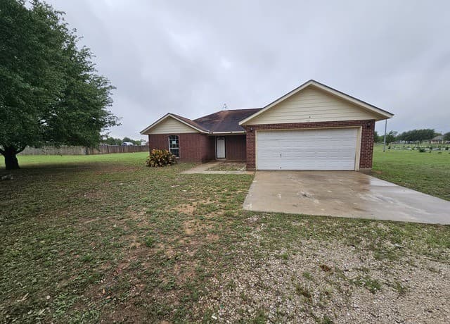 3-bedroom rental at 50 Rock Dove Dr in Lytle, TX — photo 1