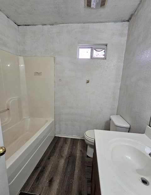 3-bedroom rental at 50 Rock Dove Dr in Lytle, TX — photo 3