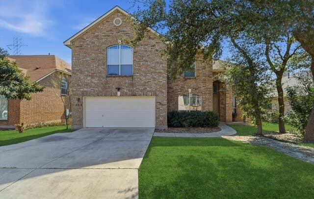 4-bedroom rental at 9218 Tay Dr in Helotes, TX — photo 2