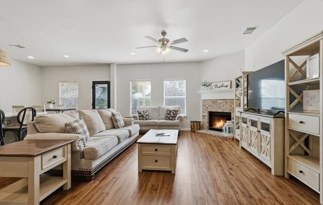 4-bedroom rental at 9218 Tay Dr in Helotes, TX — photo 4