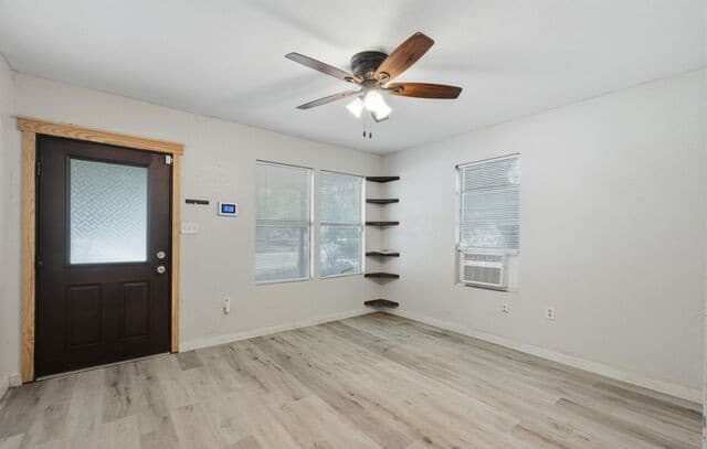1-bedroom rental at 210 Bensdale in Pleasanton, TX — photo 4