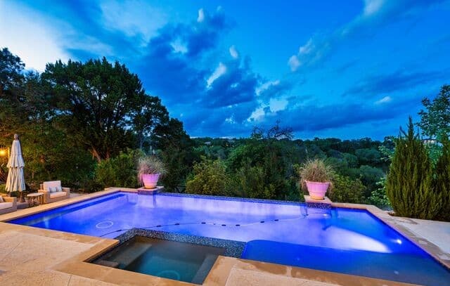 5-bedroom rental at 52 Landmark Rdg in Boerne, TX — photo 3