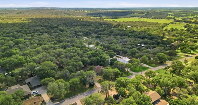 4-bedroom rental at 238 Deer Ridge in La Vernia, TX — photo 1