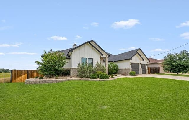 4-bedroom rental at 116 Park Hts in Poth, TX — photo 4