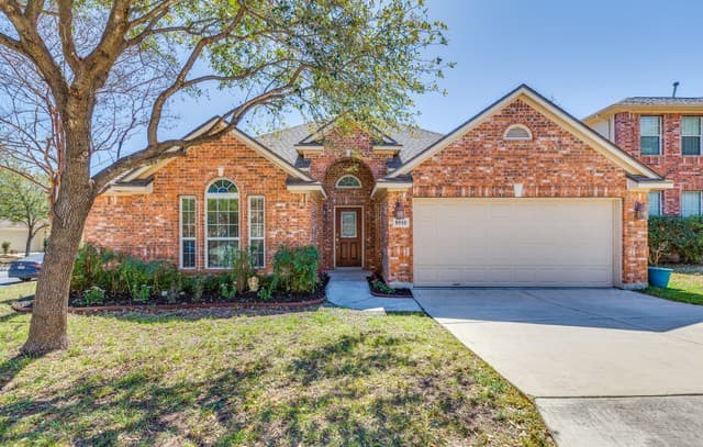 4-bedroom rental at 8910 Hanover Frst in Helotes, TX — photo 1