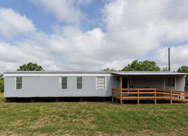 3-bedroom rental at 8182 Whartons Dock in Bandera, TX — photo 1