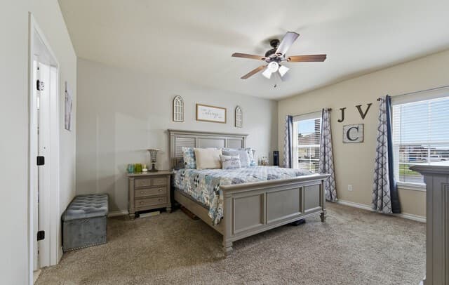 4-bedroom rental at 776 Crestview in Floresville, TX — photo 4