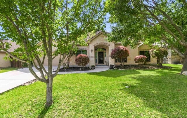 3-bedroom rental at 226 Lone Tree in Boerne, TX — photo 1