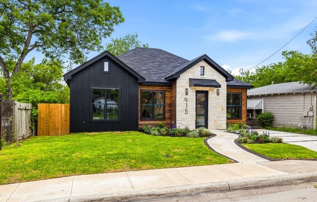 Home for sale at 915 Potomac in San Antonio, TX — photo 3