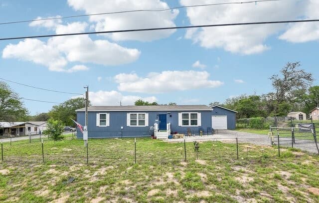3-bedroom home for sale at 4103 Waterwood Pass Dr in Elmendorf TX