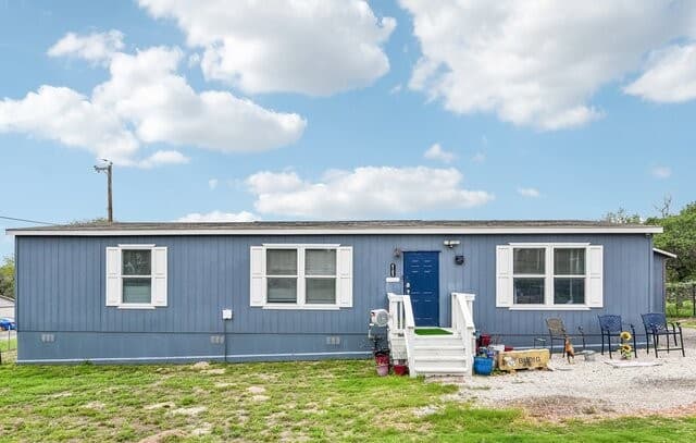 Home for sale at 4103 Waterwood Pass Dr in Elmendorf, TX — photo 3