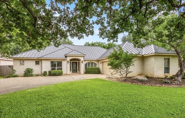 3-bedroom rental at 30223 Fairway Ash in Fair Oaks Ranch, TX — photo 1