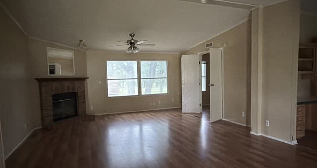3-bedroom rental at 309 Hickory Run in La Vernia, TX — photo 4