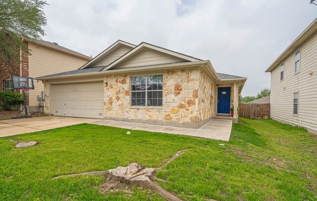 4-bedroom rental at 129 Rattlesnake Way in Cibolo, TX — photo 1