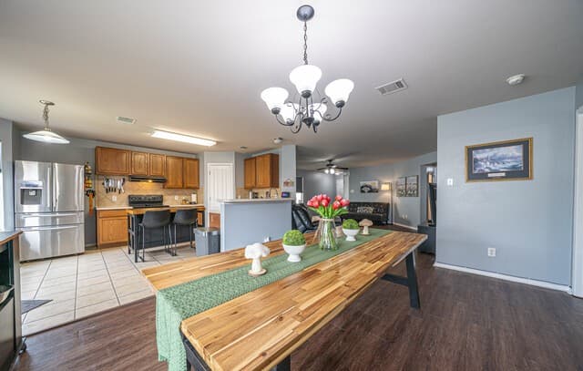 4-bedroom rental at 129 Rattlesnake Way in Cibolo, TX — photo 3
