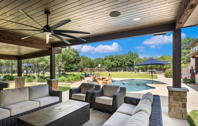4-bedroom rental at 8820 Cavalry Dr in Boerne, TX — photo 2