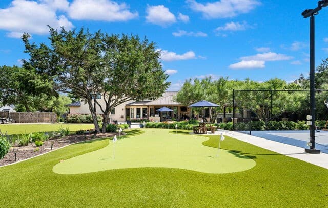 4-bedroom rental at 8820 Cavalry Dr in Boerne, TX — photo 3