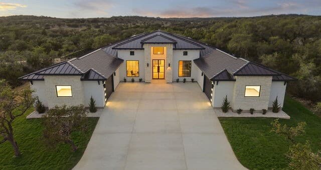 4-bedroom rental at 116 Fortunate son in Boerne, TX — photo 1