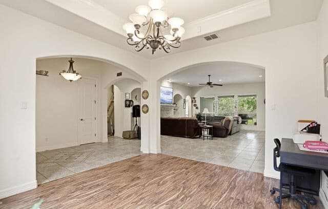 4-bedroom rental at 13314 Wind Rdg in Helotes, TX — photo 5