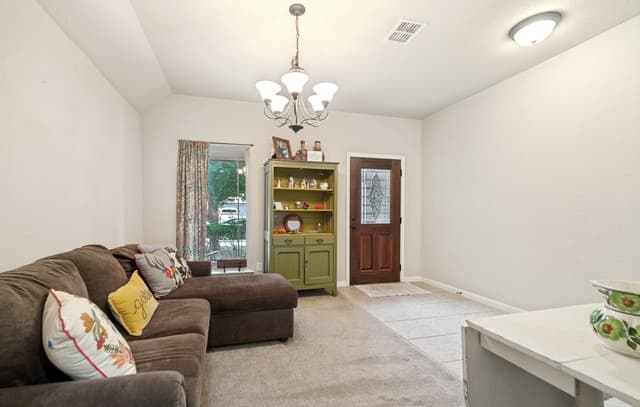 3-bedroom rental at 110 Churchill in Boerne, TX — photo 3