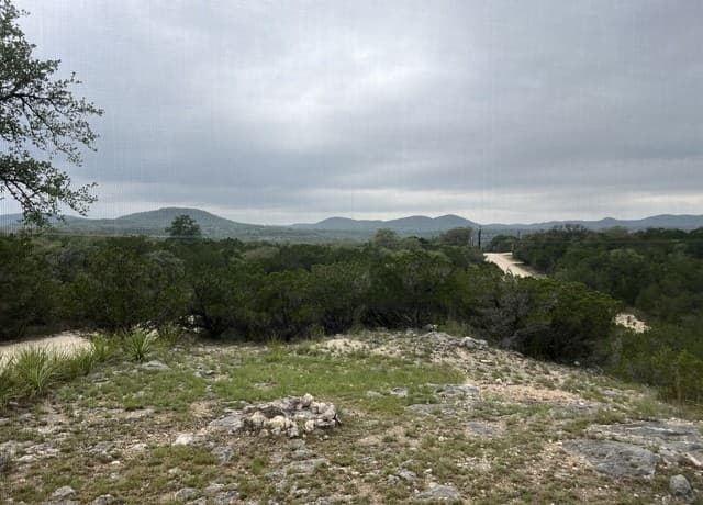 Home for sale at 333 Spanish Oak in Bandera, TX — photo 4