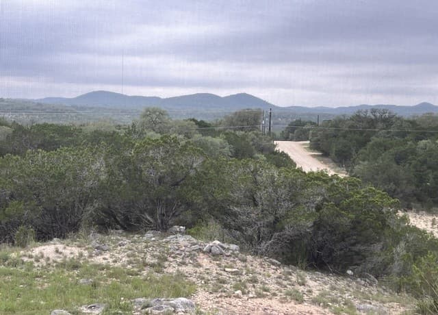Home for sale at 333 Spanish Oak in Bandera, TX — photo 5