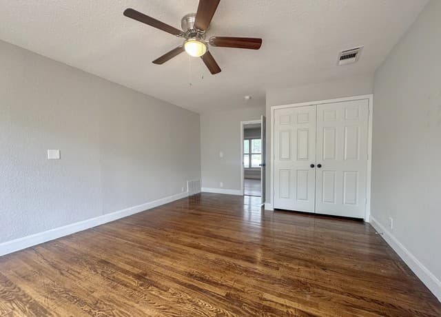 Home for sale at 740 Rittiman Rd in Terrell Hills, TX — photo 5