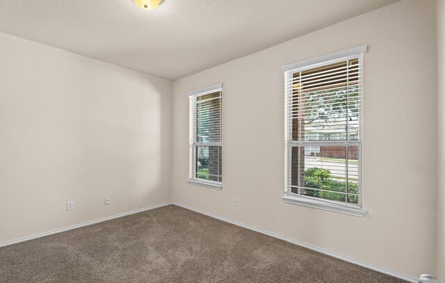 4-bedroom rental at 129 Enchanted View in Cibolo, TX — photo 3