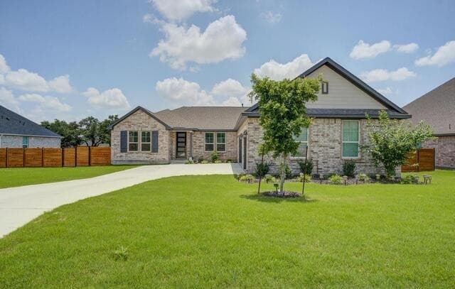 5-bedroom rental at 237 Bryant Park in Castroville, TX — photo 1