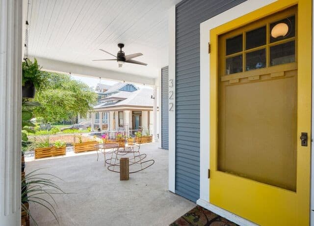 3-bedroom rental at 322 Florida Street in San Antonio, TX — photo 4