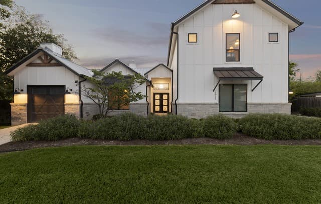 4-bedroom rental at 1025 Garraty Rd in Terrell Hills, TX — photo 3