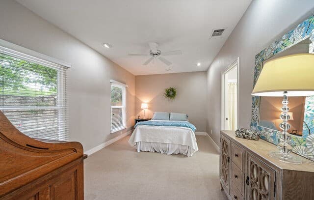 3-bedroom rental at 225 E Mulberry Unit 211-2 in San Antonio, TX — photo 5