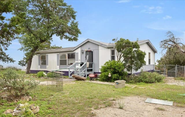 3-bedroom rental at 313 N Walnut Way in Boerne, TX — photo 1