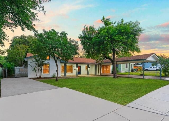 5-bedroom rental at 2414 Texas Ave in San Antonio, TX — photo 3