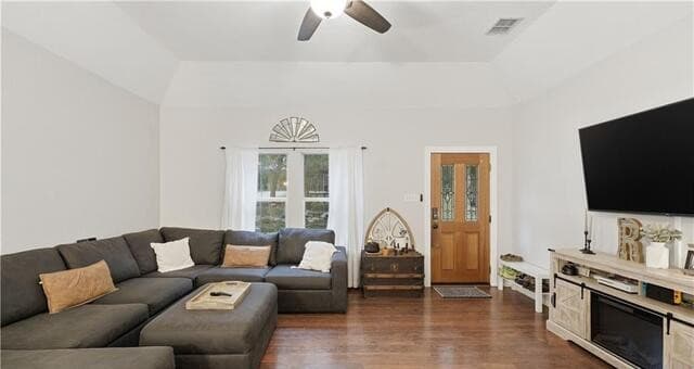 3-bedroom rental at 2216 Hornsby in Spring Branch, TX — photo 4