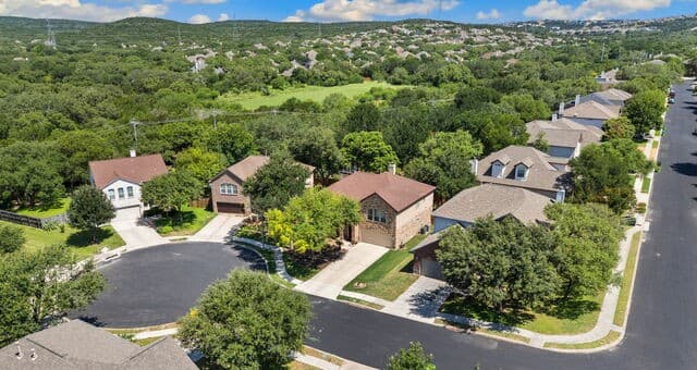 Home for sale at 8707 Santa Fe Cove in Helotes, TX — photo 4