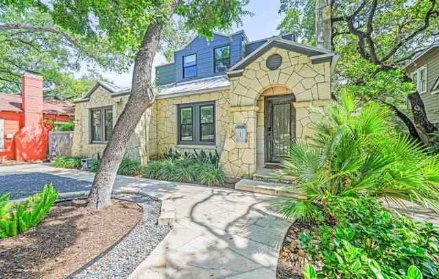 5-bedroom rental at 258 Tuxedo Ave in San Antonio, TX — photo 5