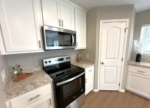 3-bedroom rental at 1878 Winding Creek Trl in Spring Branch, TX — photo 4