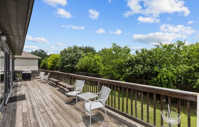 4-bedroom rental at 28210 Versant Hls in Boerne, TX — photo 4