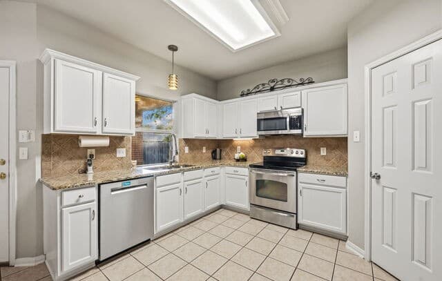 4-bedroom rental at 2847 Wild Cherry in Schertz, TX — photo 3