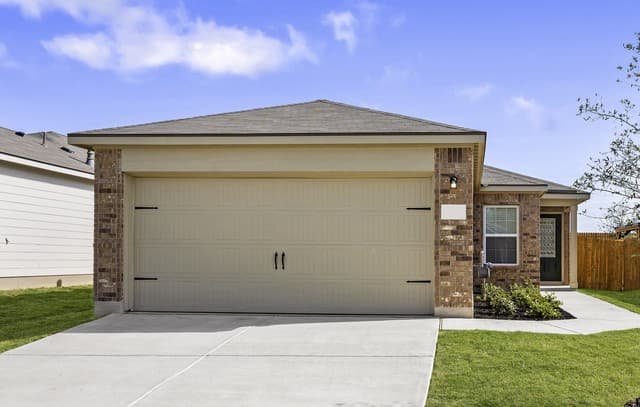 3-bedroom rental at 15118 Waterow View in Von Ormy, TX — photo 1