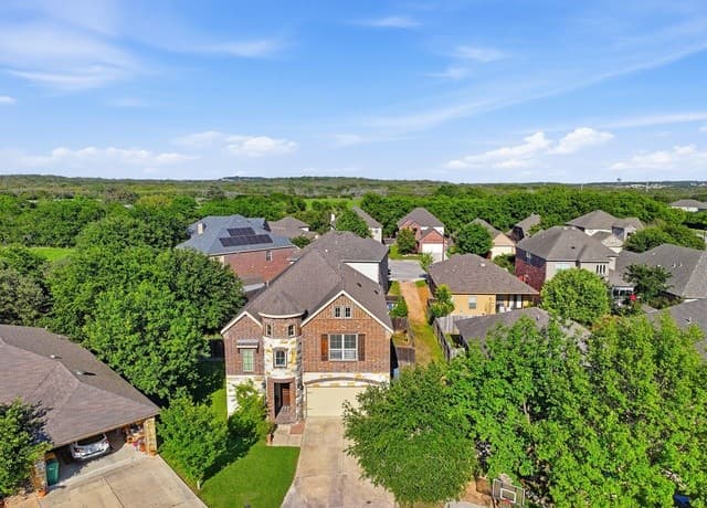 Home for sale at 117 Retama Rd in Boerne, TX — photo 2