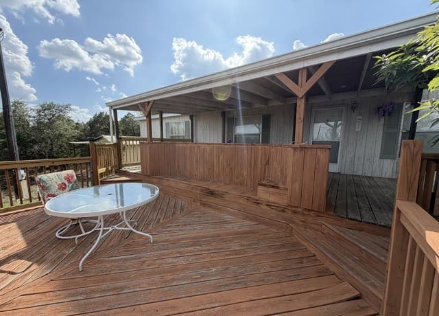 4-bedroom rental at 107 Starview CT in Boerne, TX — photo 5