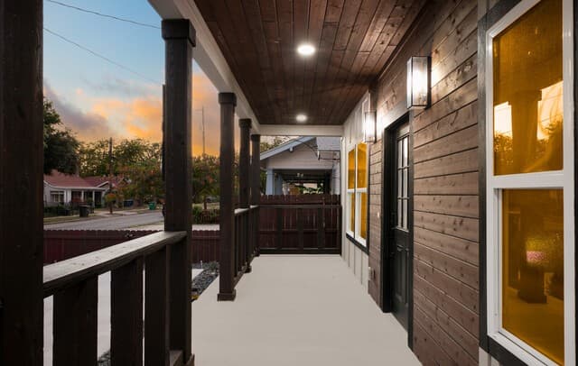 4-bedroom rental at 1515 W Kings Hwy in San Antonio, TX — photo 3